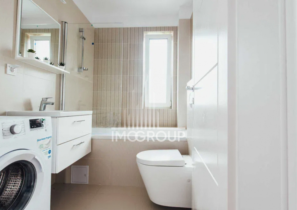Apartament superb 3 camere, 2 băi, parcare, locație semicentrală