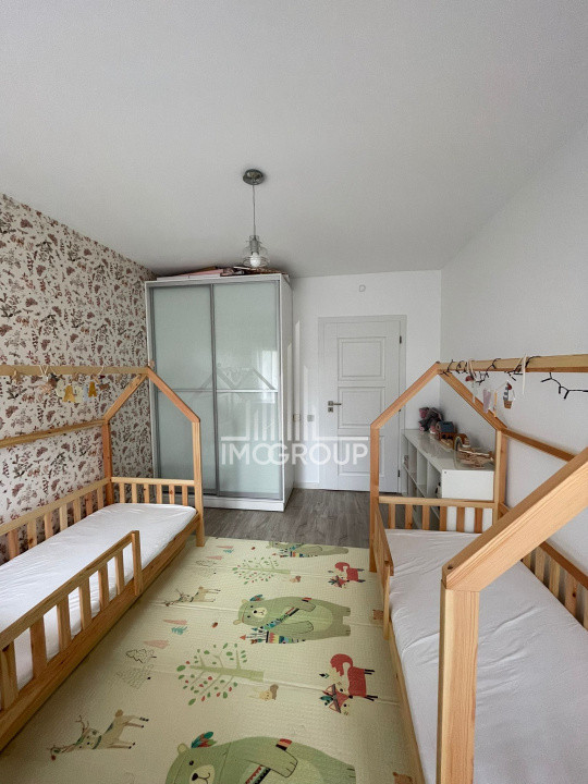 Vanzare apartament spațios și luminos 3 camere ,74 mp, 2 balcoane, garaj, boxa