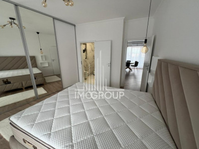 SUPER OFERTA Apartament de vanzare  3 camere terase garaj