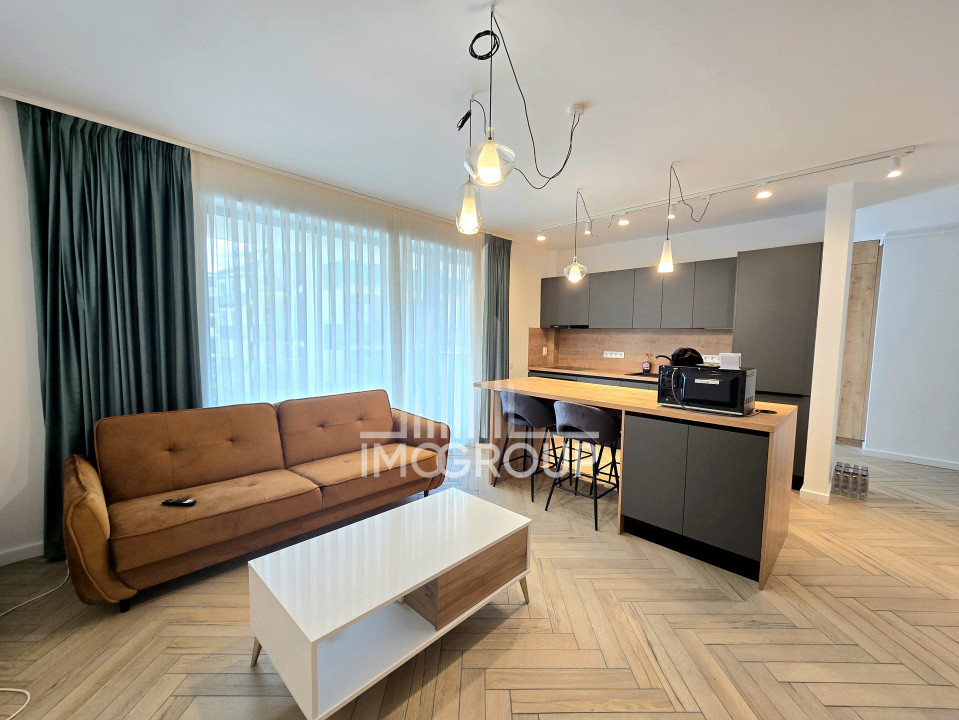 Vanzare apartament 2 camere zona Semicentrala cu garaj