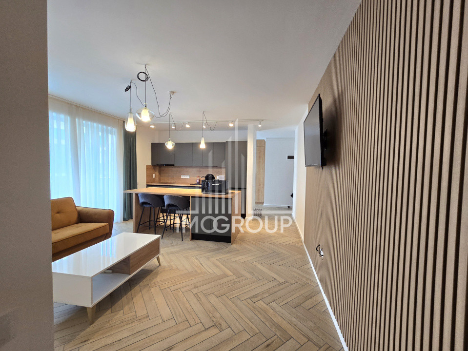 Vanzare apartament 2 camere zona Semicentrala cu garaj