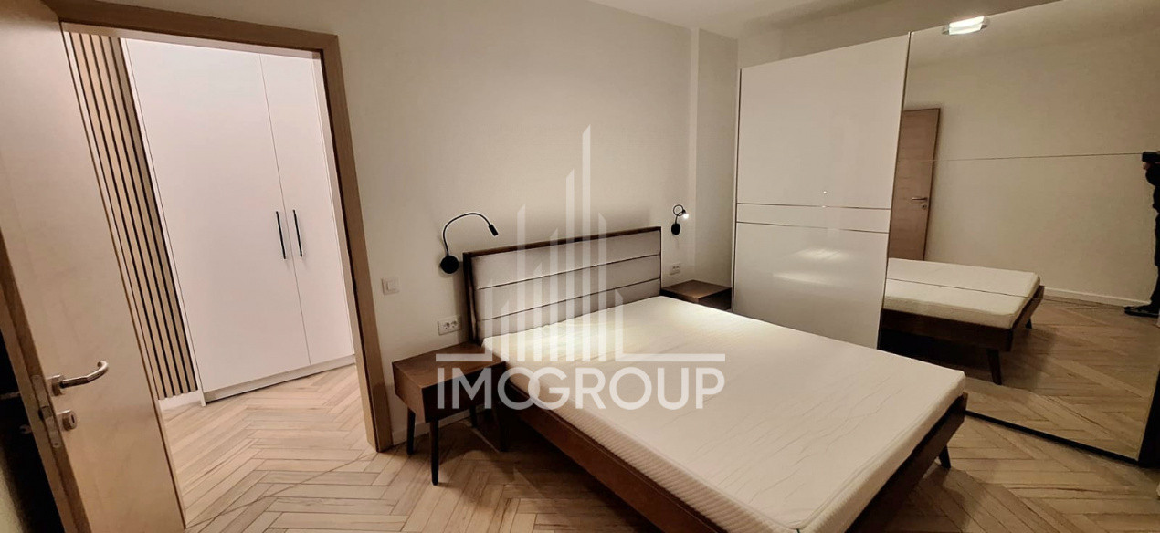 Vanzare apartament 2 camere zona Semicentrala cu garaj