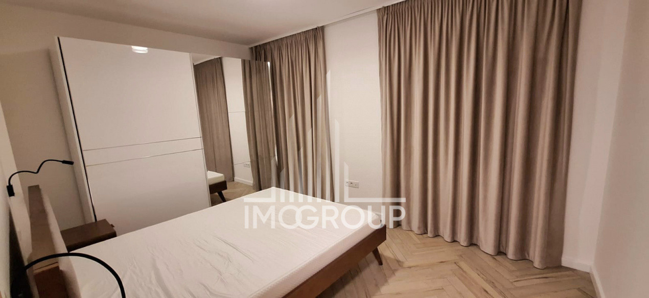 Vanzare apartament 2 camere zona Semicentrala cu garaj