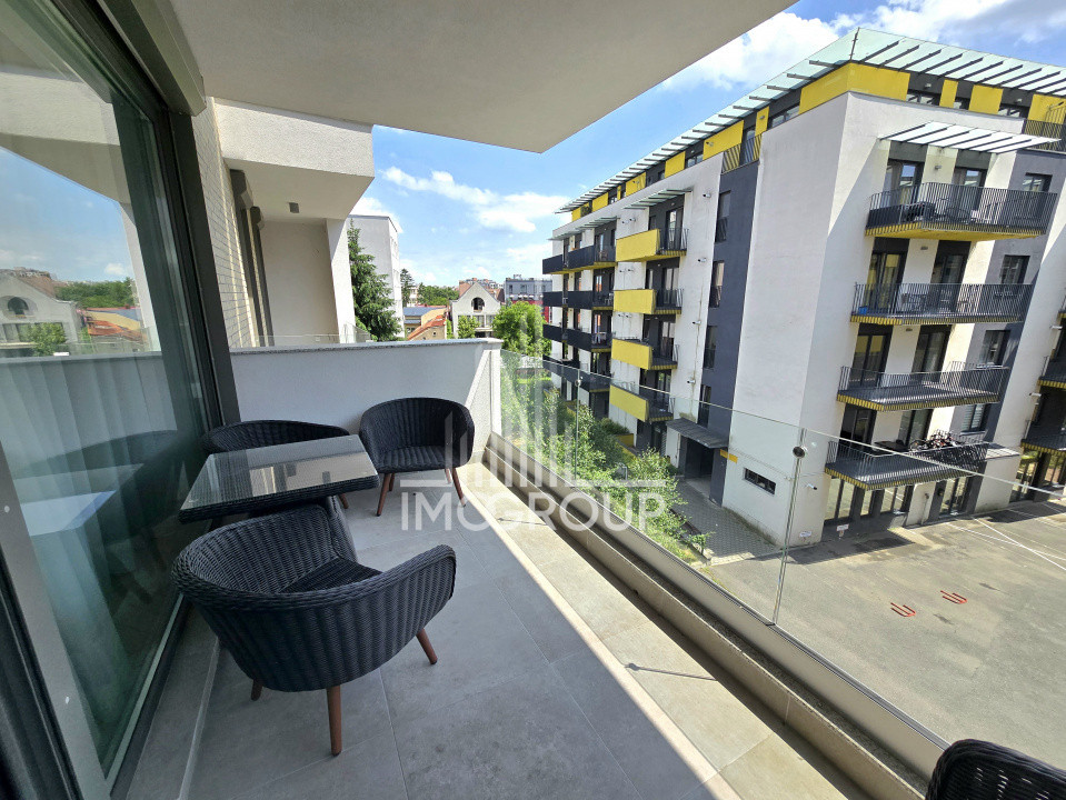 Vanzare apartament 2 camere zona Semicentrala cu garaj