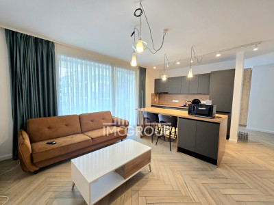 Vanzare apartament 2 camere zona Semicentrala cu garaj