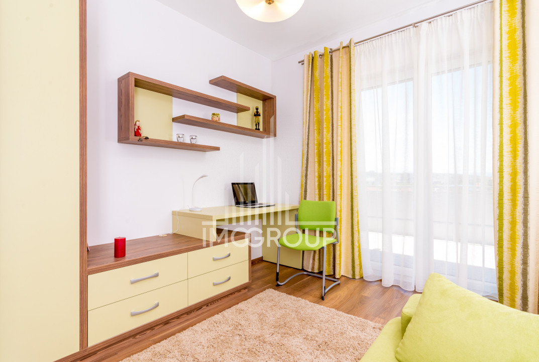 Apartament tip penthouse lux 3 camere cu panorama si terasa de inchiriat