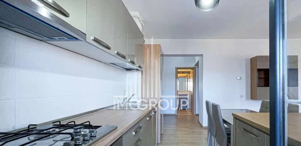 Apartament modern cu 3 camere, 2 băi și terasă de 30 mp, garaj
