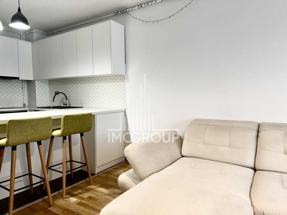 Apartament cu 2 camere, zona Vivo. 