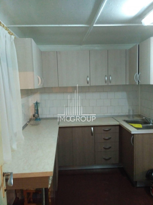 Hostel 10 camere | capacitate 33 persoane | sauna | ciubar | Muntele Baisorii