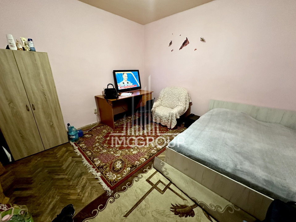 Apartament la curte comuna | cota teren 180mp | zona strazii Traian