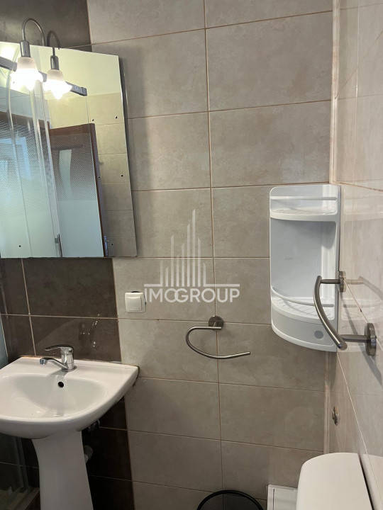 Apartament 2 cam de închiriat, 10 min de mers pe jos UMF, utilitati incluse