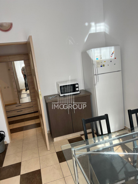 Apartament 2 cam de închiriat, 10 min de mers pe jos UMF, utilitati incluse