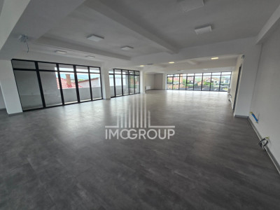 Spatiu Comercial 250 mp utili, 3m inaltime | Imobil nou |6 parcari  Zona Pod IRA