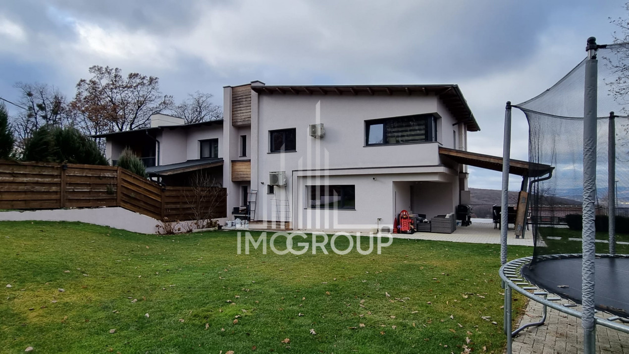 De vanzare casa superba Faget 
