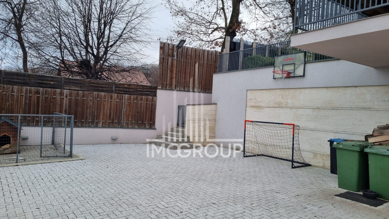 De vanzare casa superba Faget 