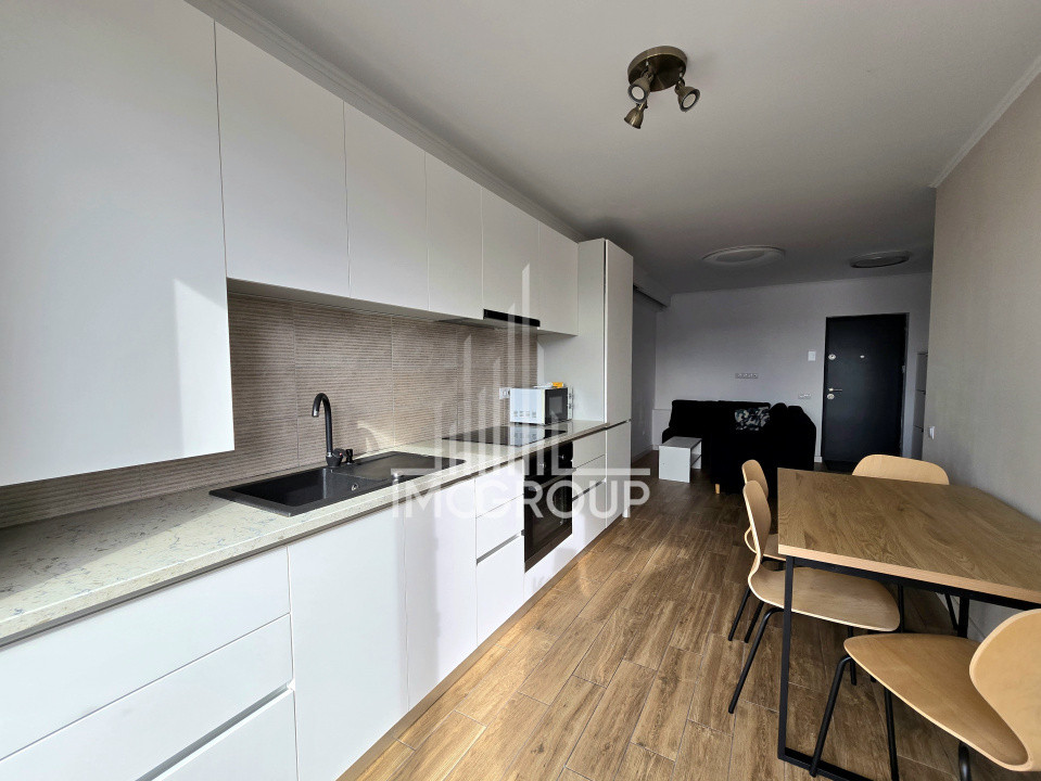 Apartament de inchiriat 3 camere si 2 bai in zona Semicentrala