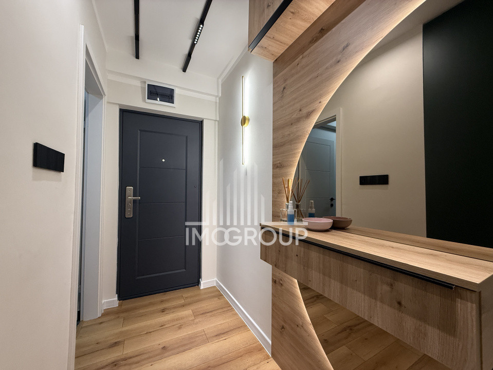 Apartament Ultracentral | 2 camere decomandate | Lux | Etaj 2 | Balcon 