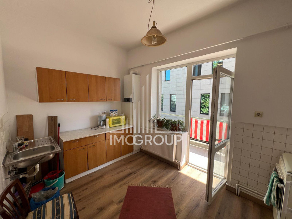 De inchiriat apartament 3 camere Central Pitești