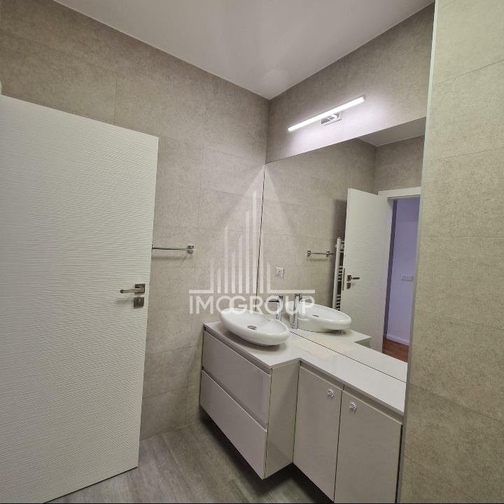 Apartament cu 3 camere de inchiriat in zona centrala, terasa
