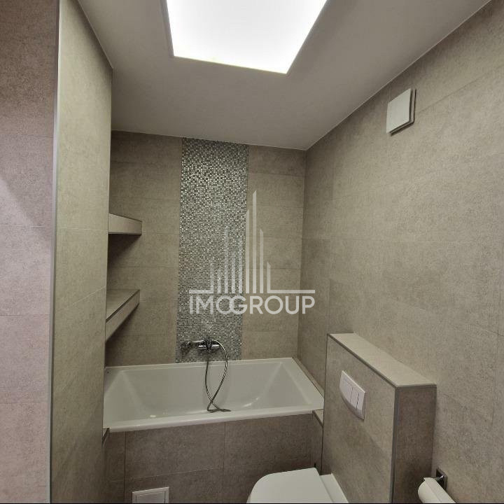 Apartament cu 3 camere de inchiriat in zona centrala, terasa