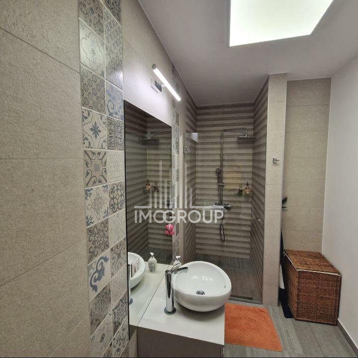 Apartament cu 3 camere de inchiriat in zona centrala, terasa