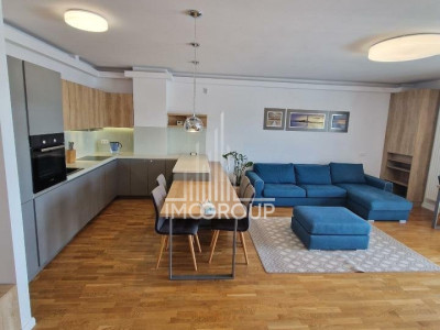 Apartament cu 3 camere de inchiriat in zona centrala, terasa