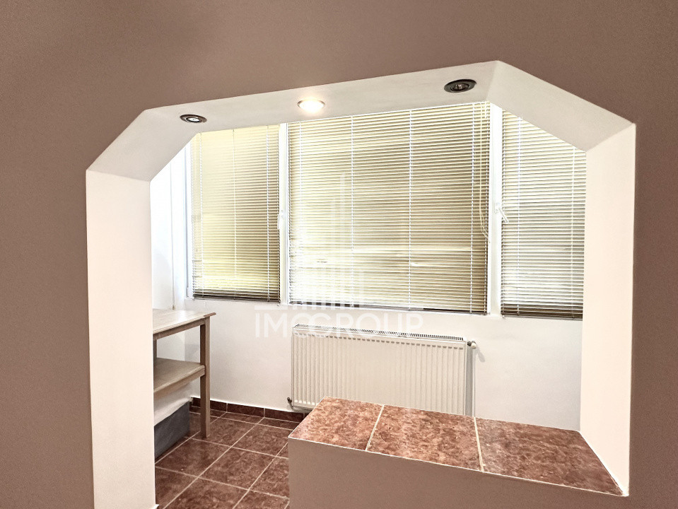 Apartament cu 3 camere decomandate, Zona Shopping City Calea Sagului