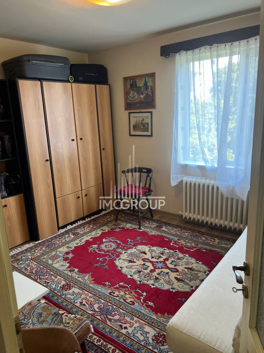 Apartametn de inchiriat, 2 camere decomandate, etaj intermediar Gheorgheni