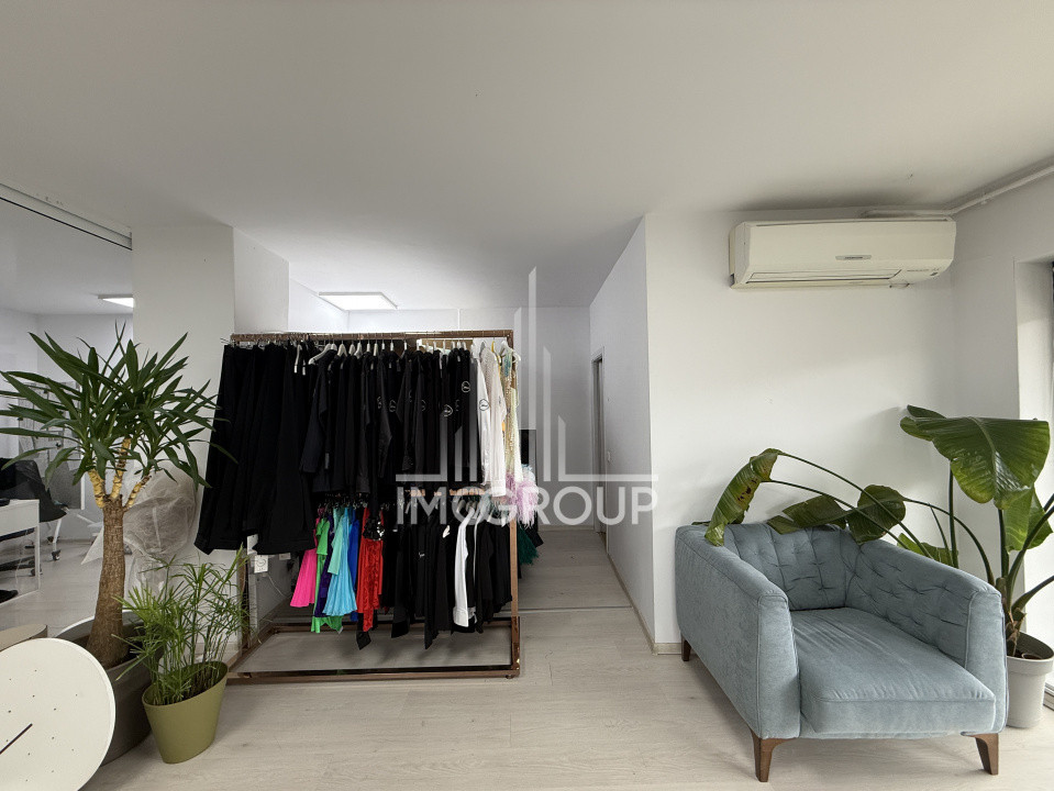 Spațiu de birouri | zona Străzii Decebal | 2 Băi | 2 Garaje | Recompartimentare 