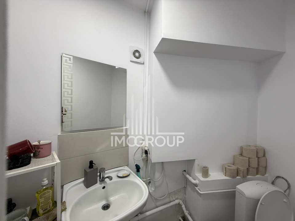 Spațiu de birouri | zona Străzii Decebal | 2 Băi | 2 Garaje | Recompartimentare 