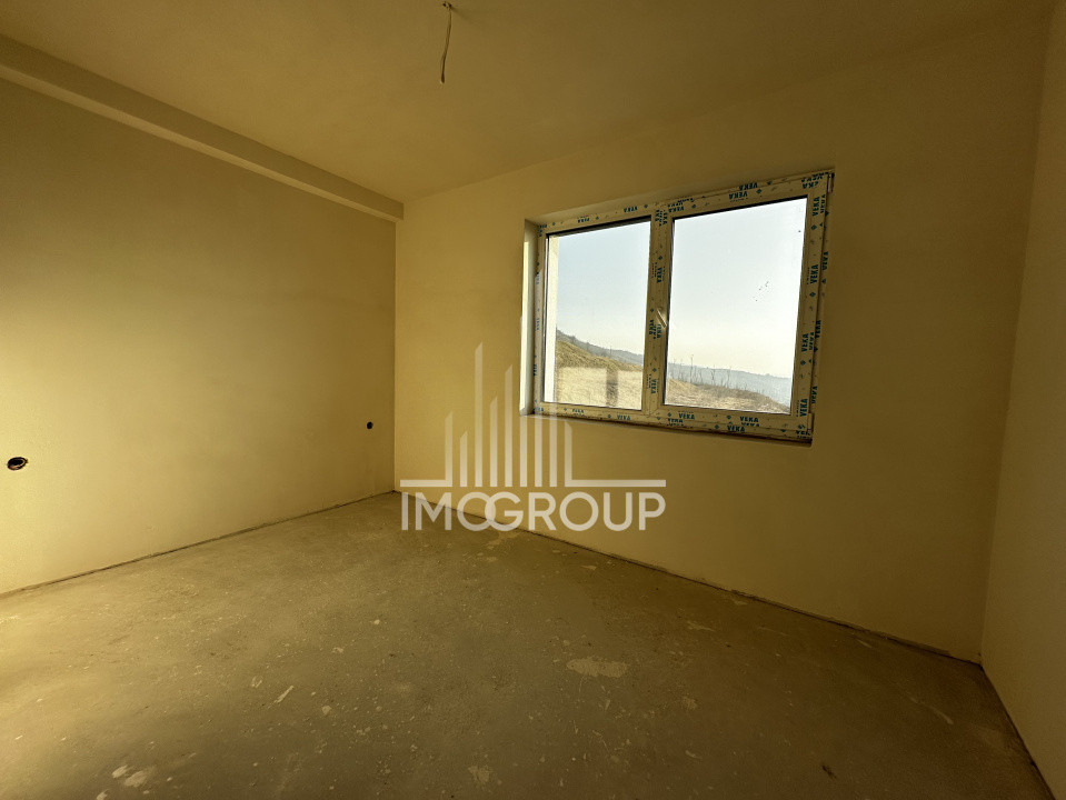 Duplex modern NZEB cu rooftop panoramic și garaj, situat pe o stradă liniștită, 