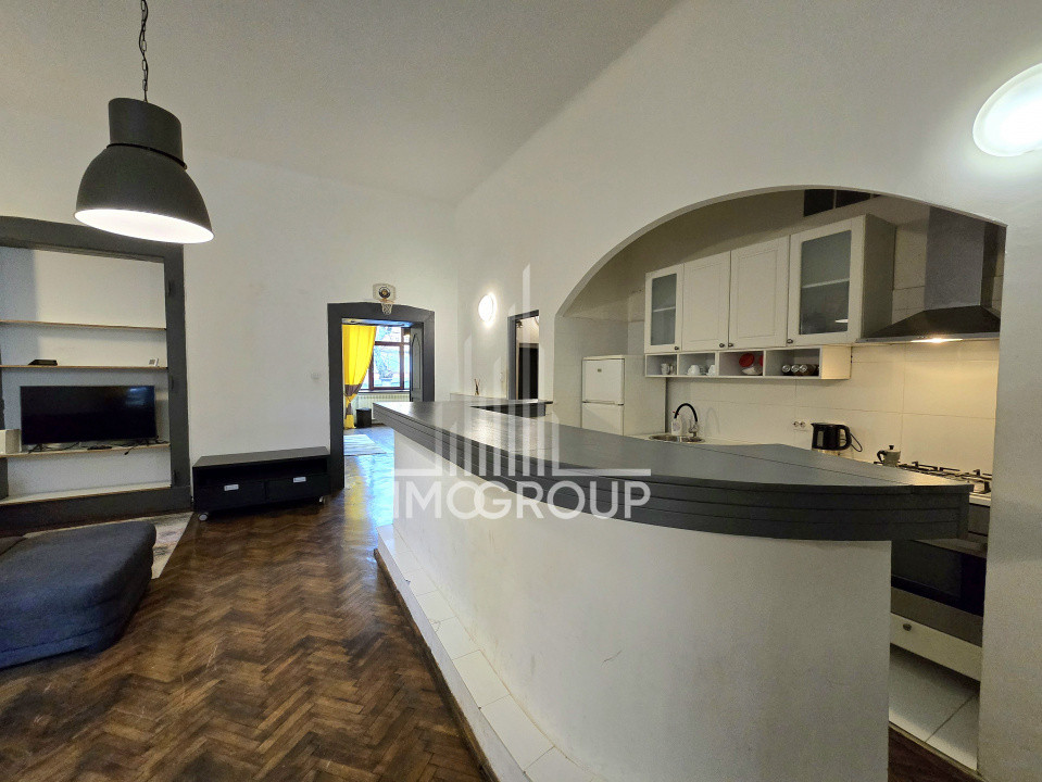 Apartament cochet de vânzare în centrul Clujului – tavan înalt, zonă excelentă!