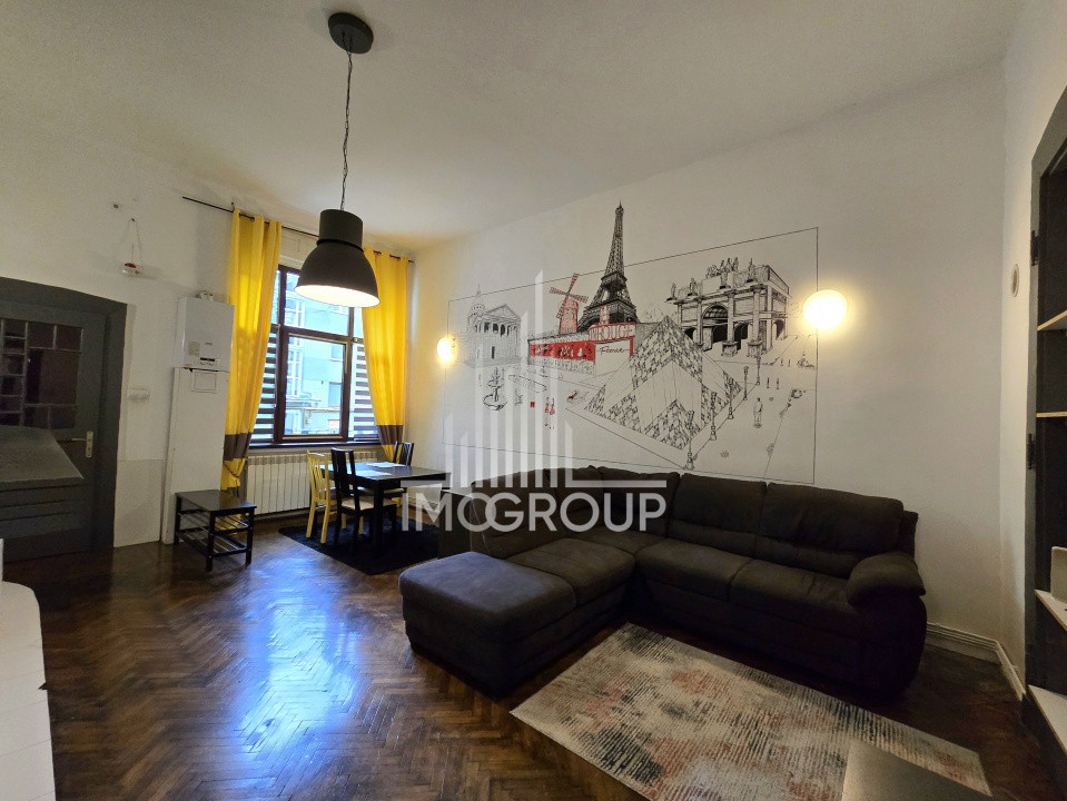 Apartament cochet de vânzare în centrul Clujului – tavan înalt, zonă excelentă!