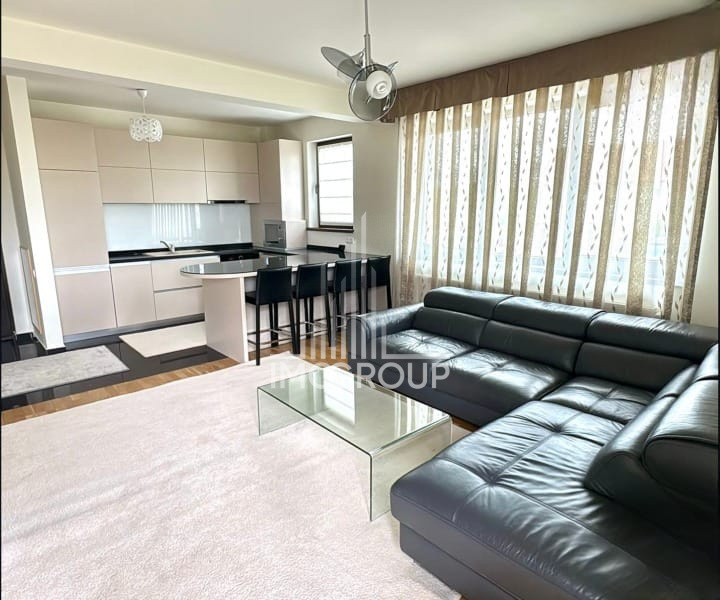 Apartament de inchiriat 2 camere, grădină proprie 110 mp și parcare privată 