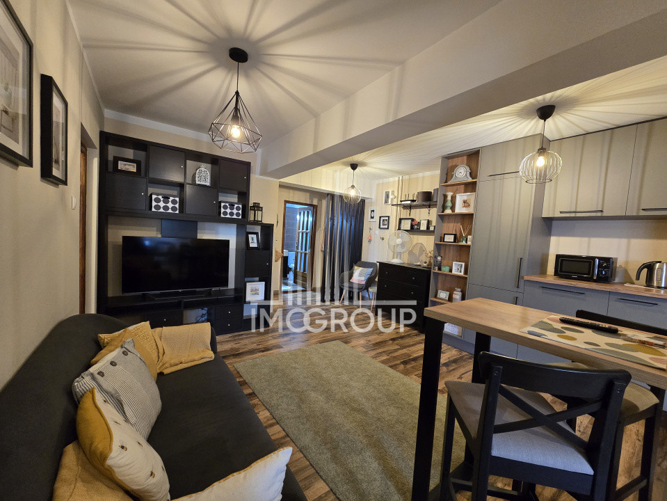 Apartament cu 3 camere de închiriat – Zona Centrală, Piața Cipariu