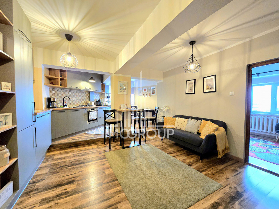 Apartament de inchiriat 3 camere in Piata Cipariu - Centru 