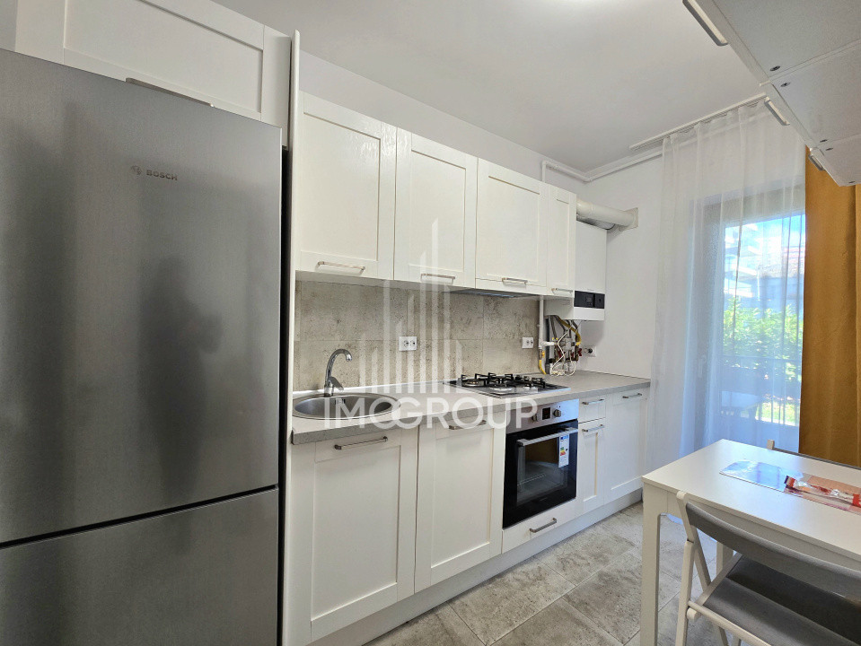 Apartament cu 1 camera si garaj de inchiriat, str Frunzisului