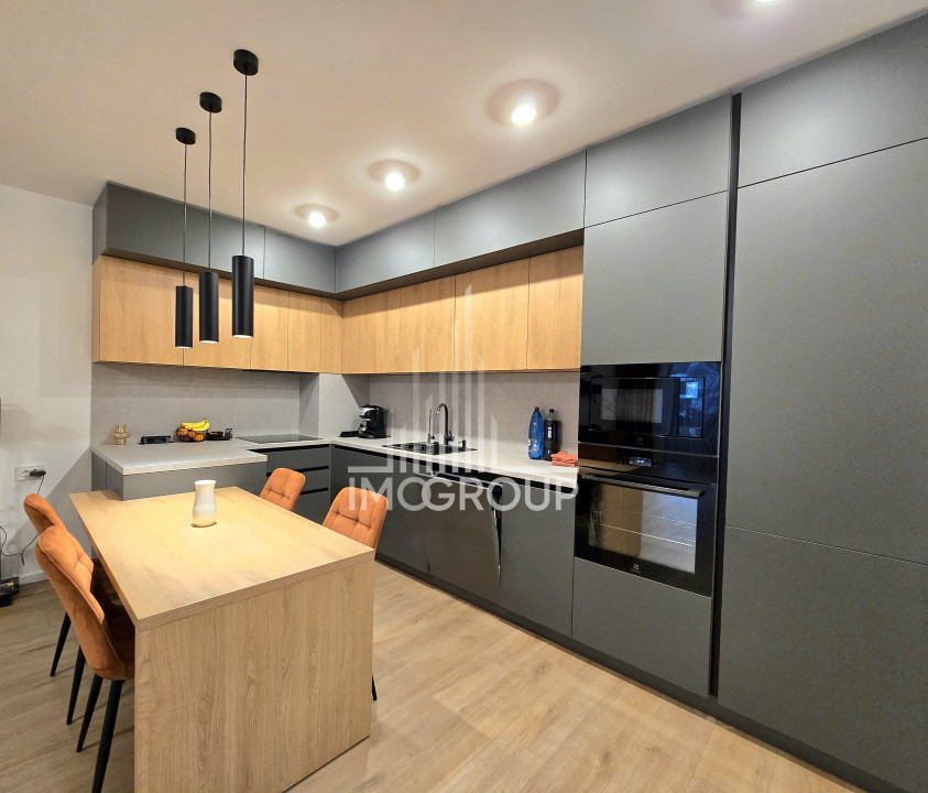 Apartament superb cu 2 camere si garaj de inchiriat zona Semicentrala