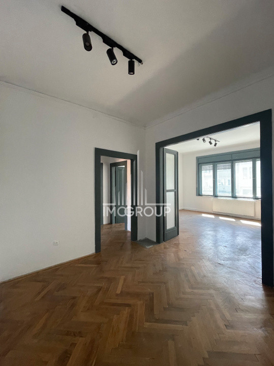 Vânzare apartament 4 camere zona Ultracentrală