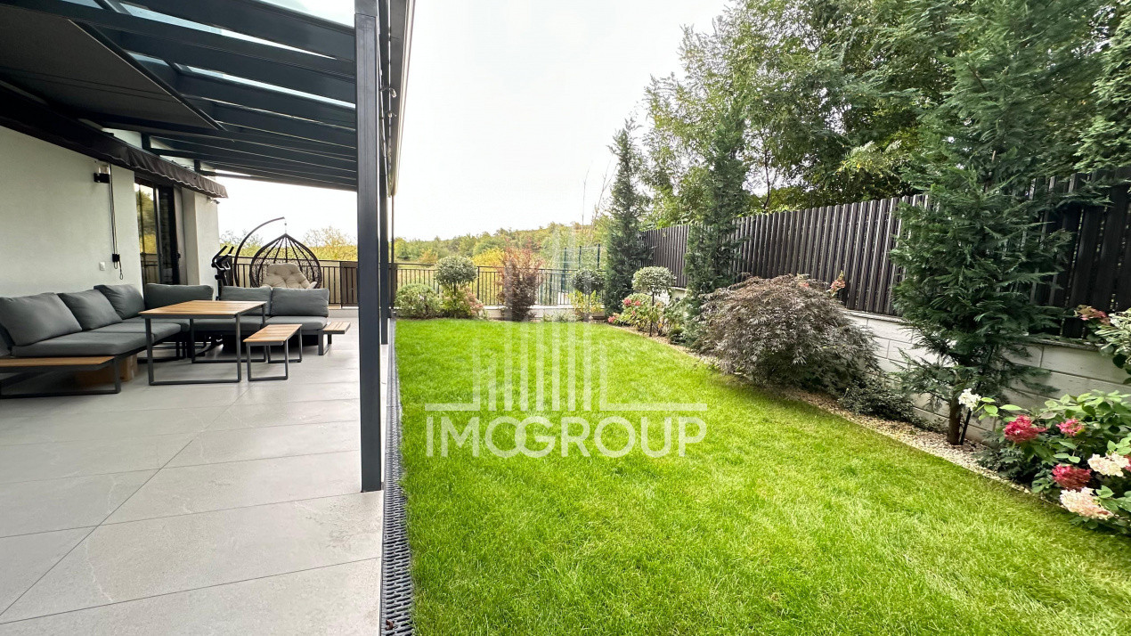 Vanzare apartament cu 3 camere, grădină proprie și parcare – cartier Bună Ziua