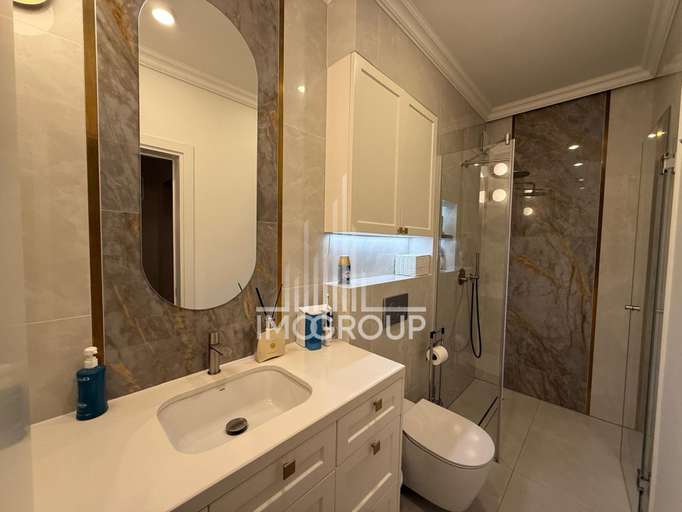 Vanzare apartament cu 3 camere, grădină proprie și parcare – cartier Bună Ziua