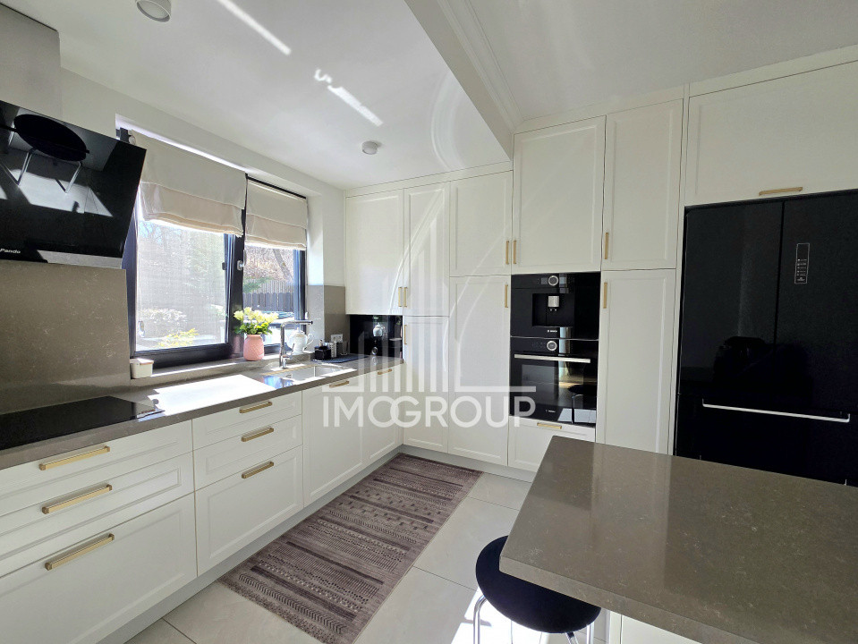 Vanzare proprietate deosebita 3 camere, grădină proprie & parcare - Buna Ziua