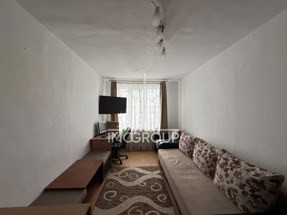 Apartament cu o cameră | zona Maternă | etaj 3 | imediat ocupabil