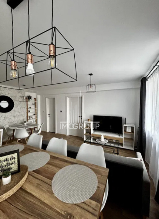 Apartament superb, 2 camere inchirere în inima orașului – P-ța Mihai Viteazu