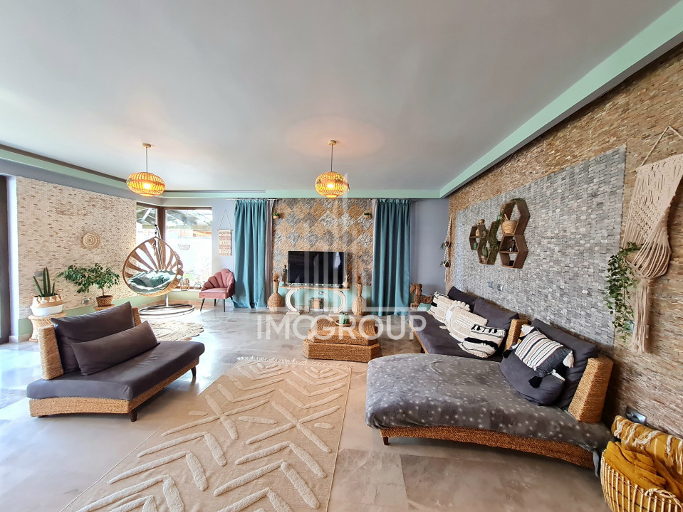 Apartament superb 3 camere de inchiriat, terasa si curte privata, parcare