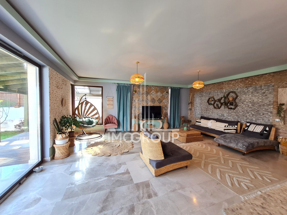 Apartament superb 3 camere de inchiriat, terasa si curte privata, parcare