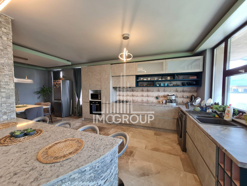 Apartament superb 3 camere de inchiriat, terasa si curte privata, parcare