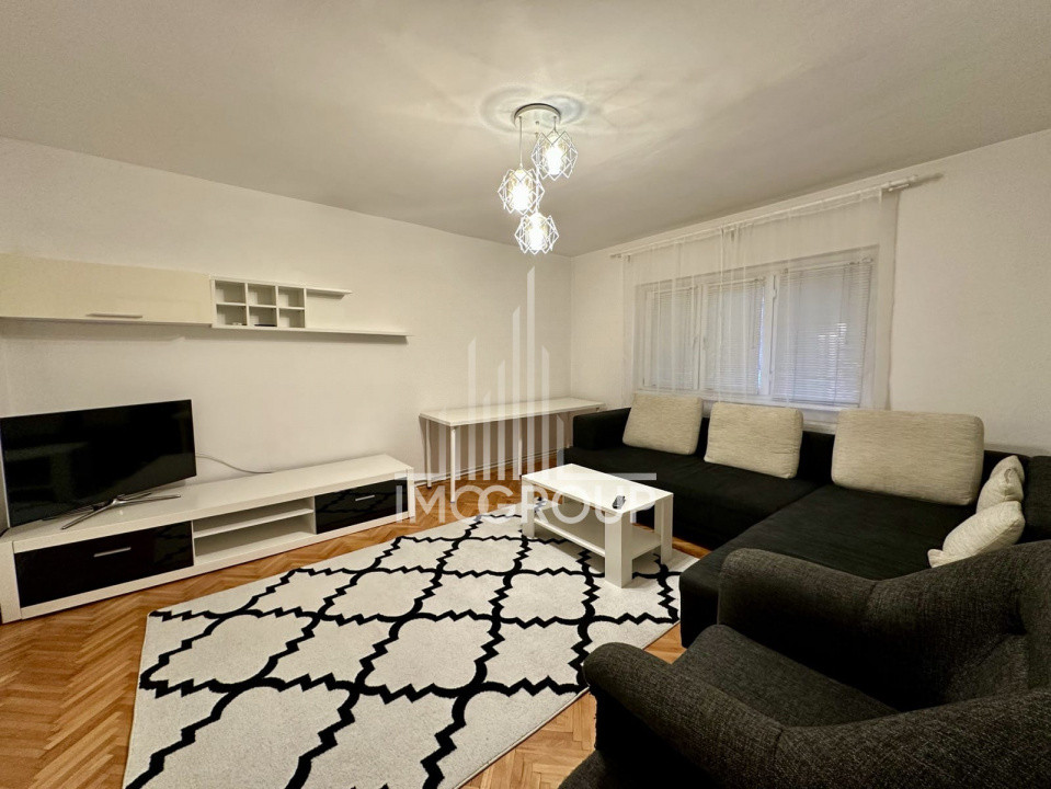 Apartament cu 3 camere, zona Iulius Mall
