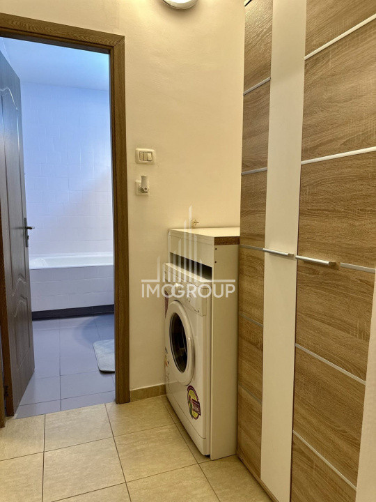 Apartament cu 3 camere, zona Iulius Mall