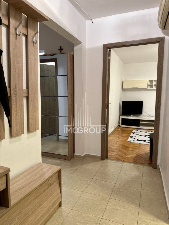 Apartament cu 3 camere, zona Iulius Mall